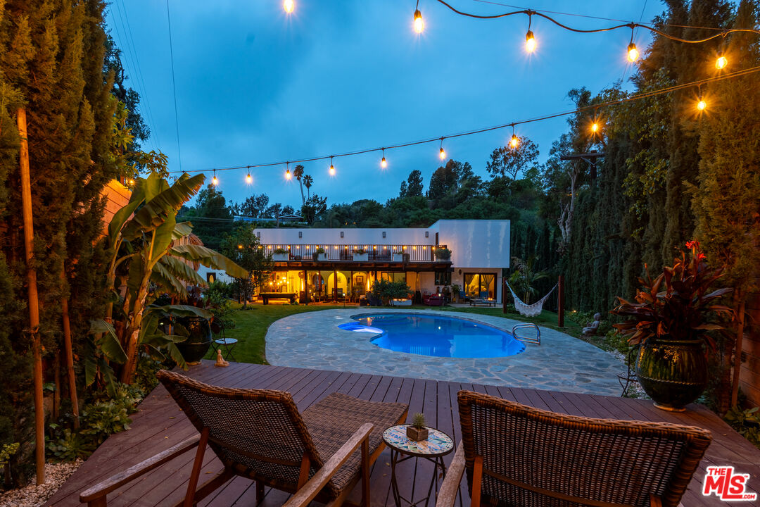 3092 Laurel Canyon Blvd