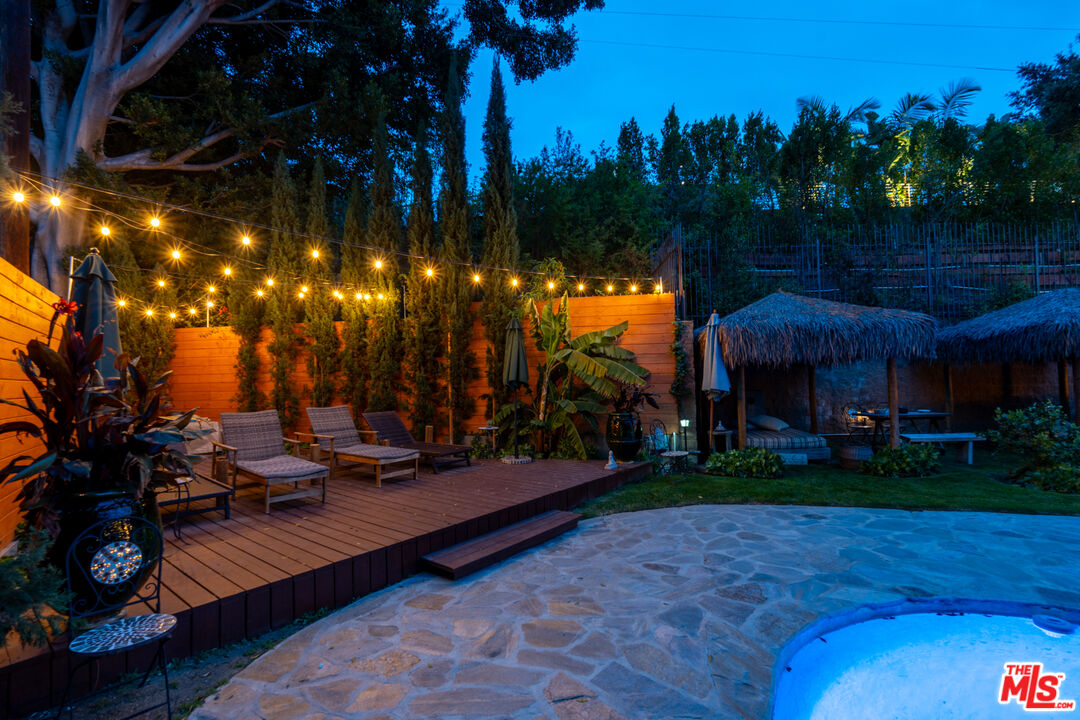 3092 Laurel Canyon Blvd