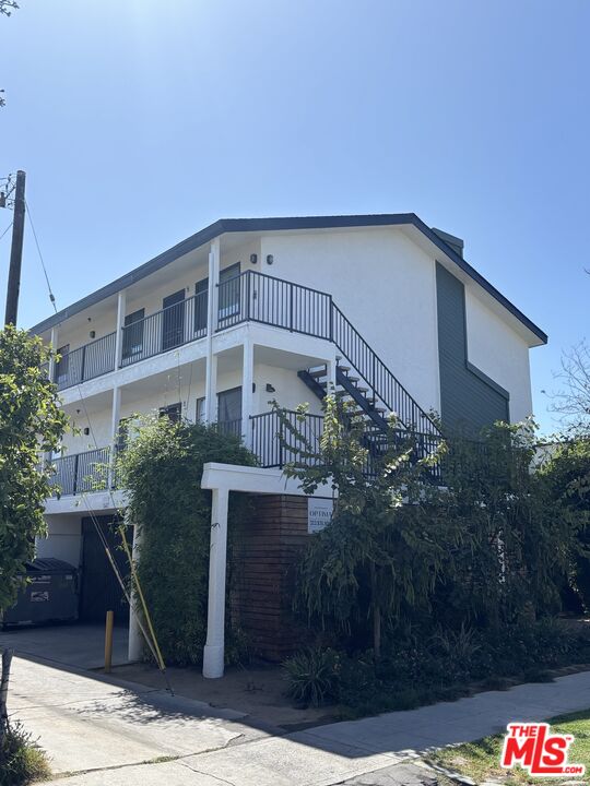 1148 Stanley Ave