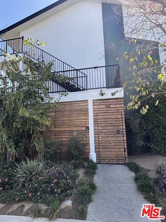 1148 Stanley Ave