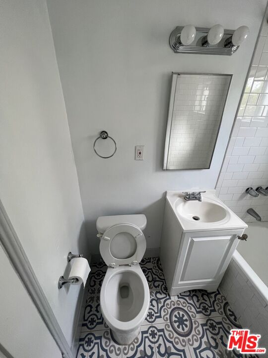 1217 Cedar Ave