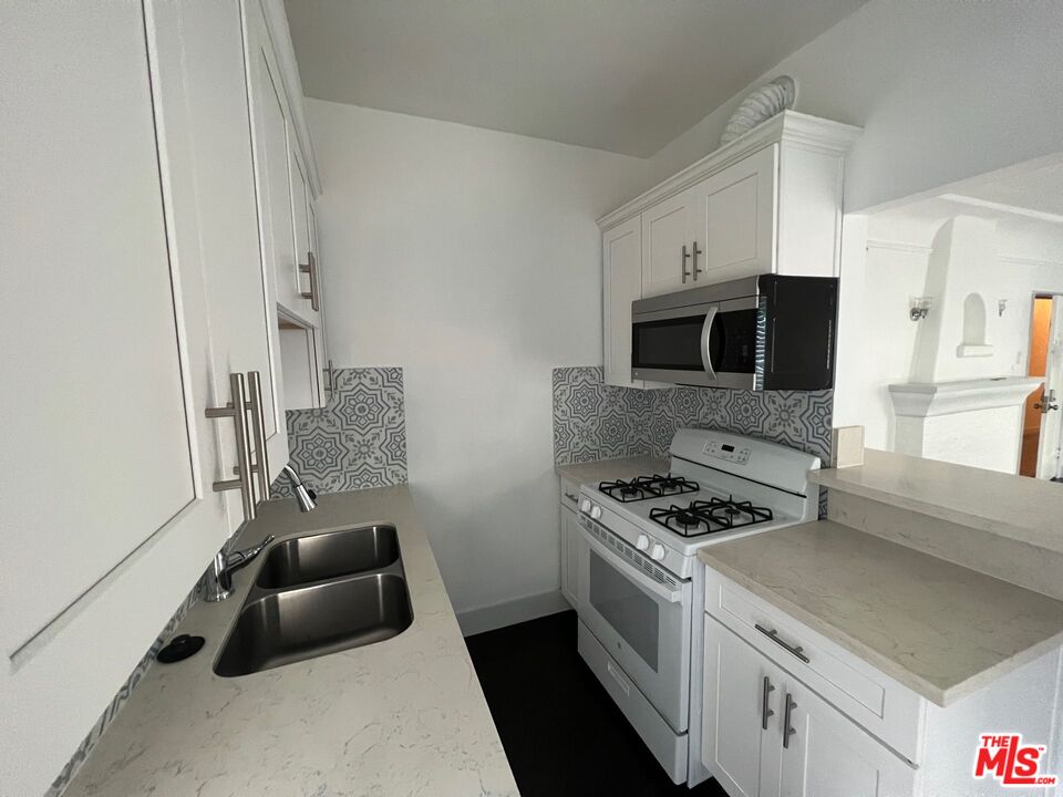 1217 Cedar Ave
