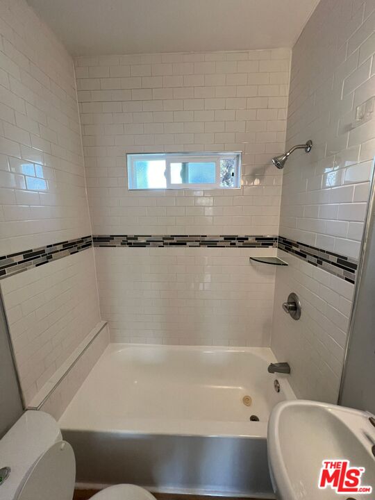 1217 Cedar Ave