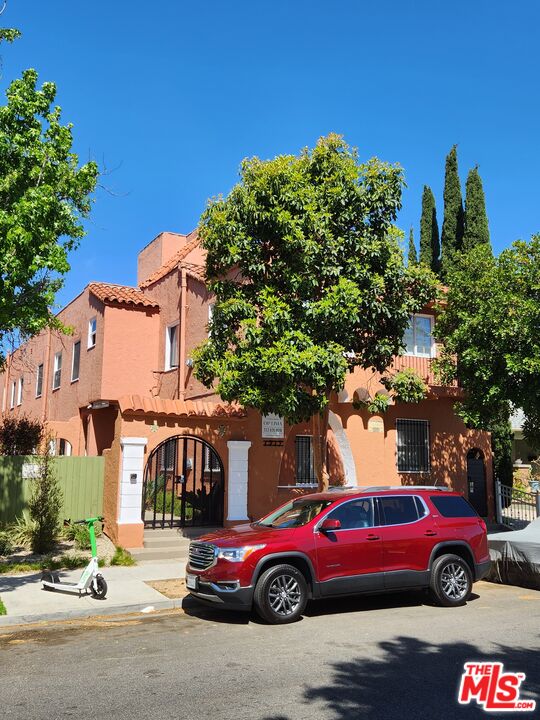 1217 Cedar Ave