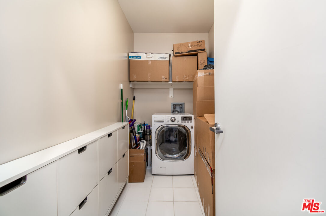 801 S Grand Ave Unit: 1909