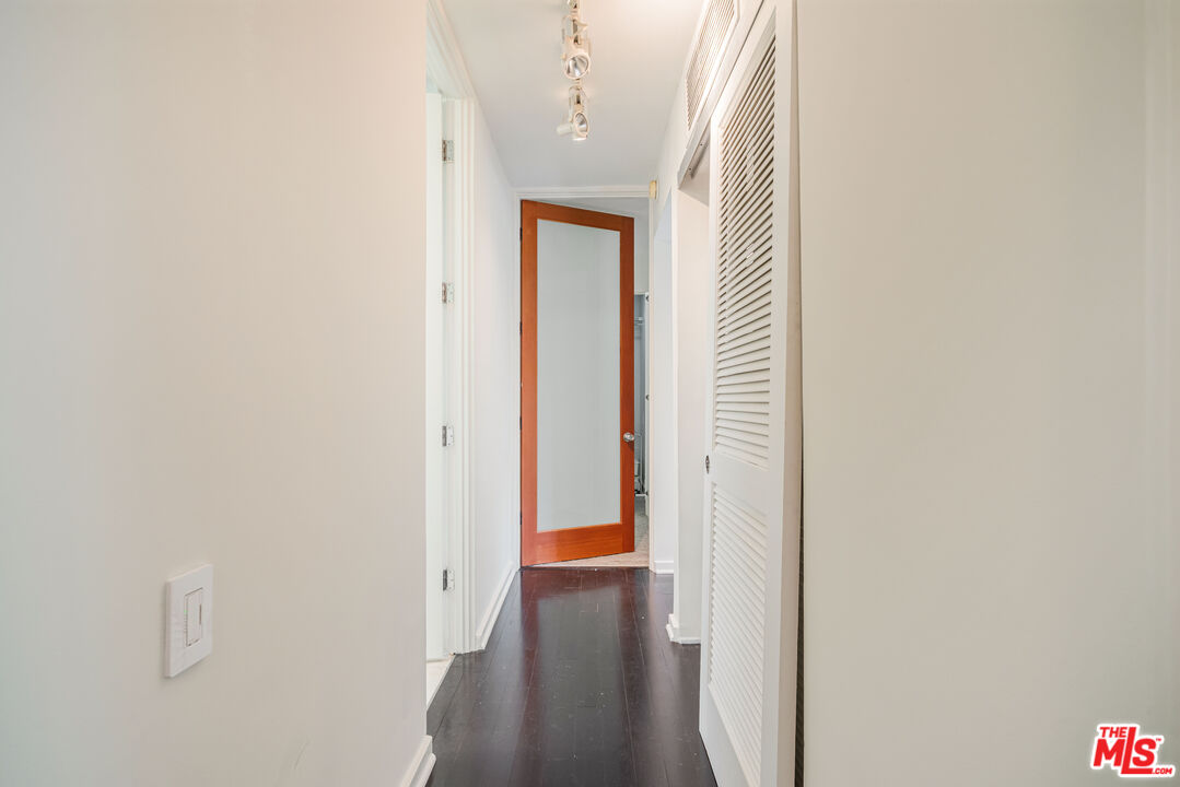 330 S Barrington Ave Unit: 210