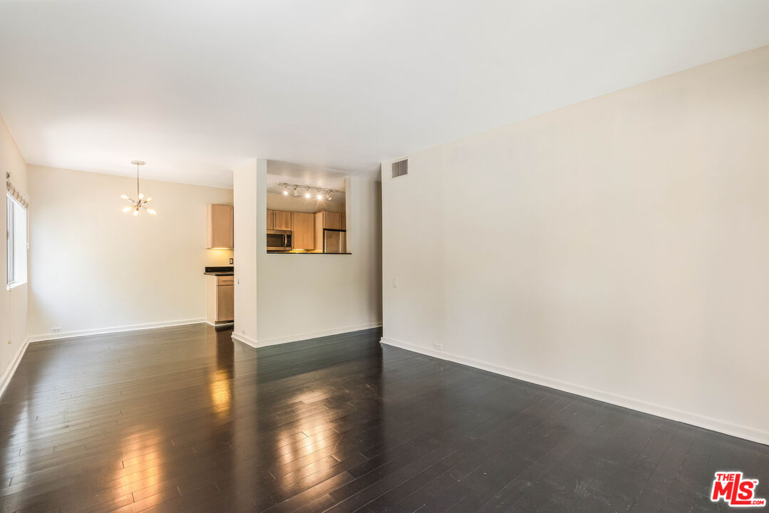 330 S Barrington Ave Unit: 210