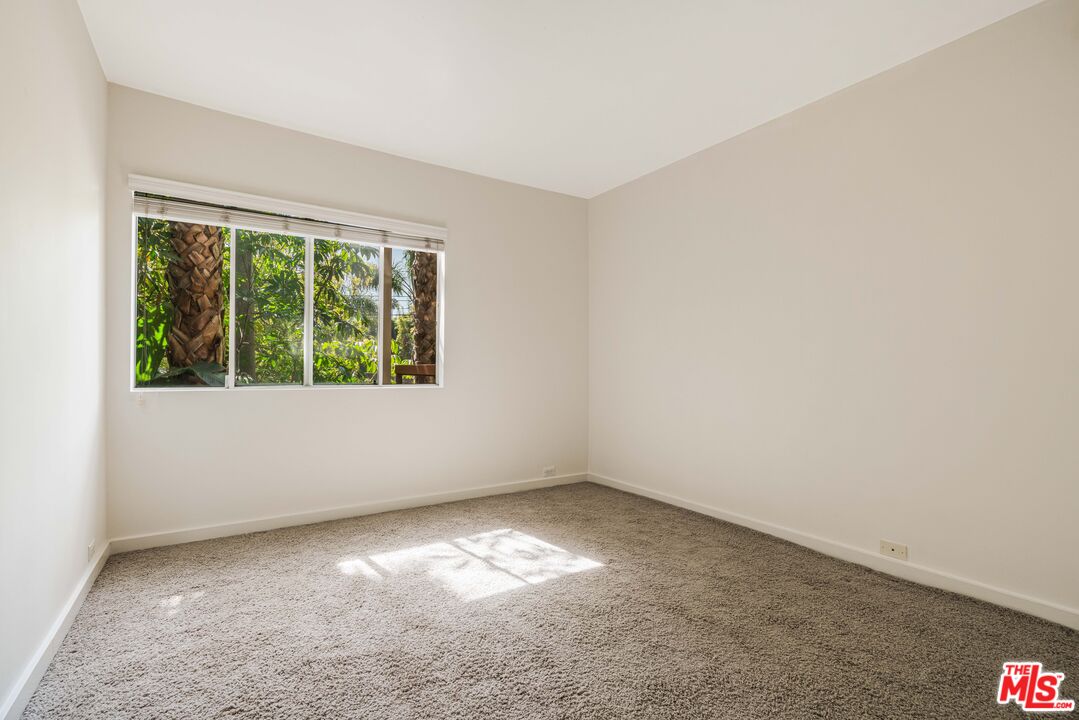 330 S Barrington Ave Unit: 210