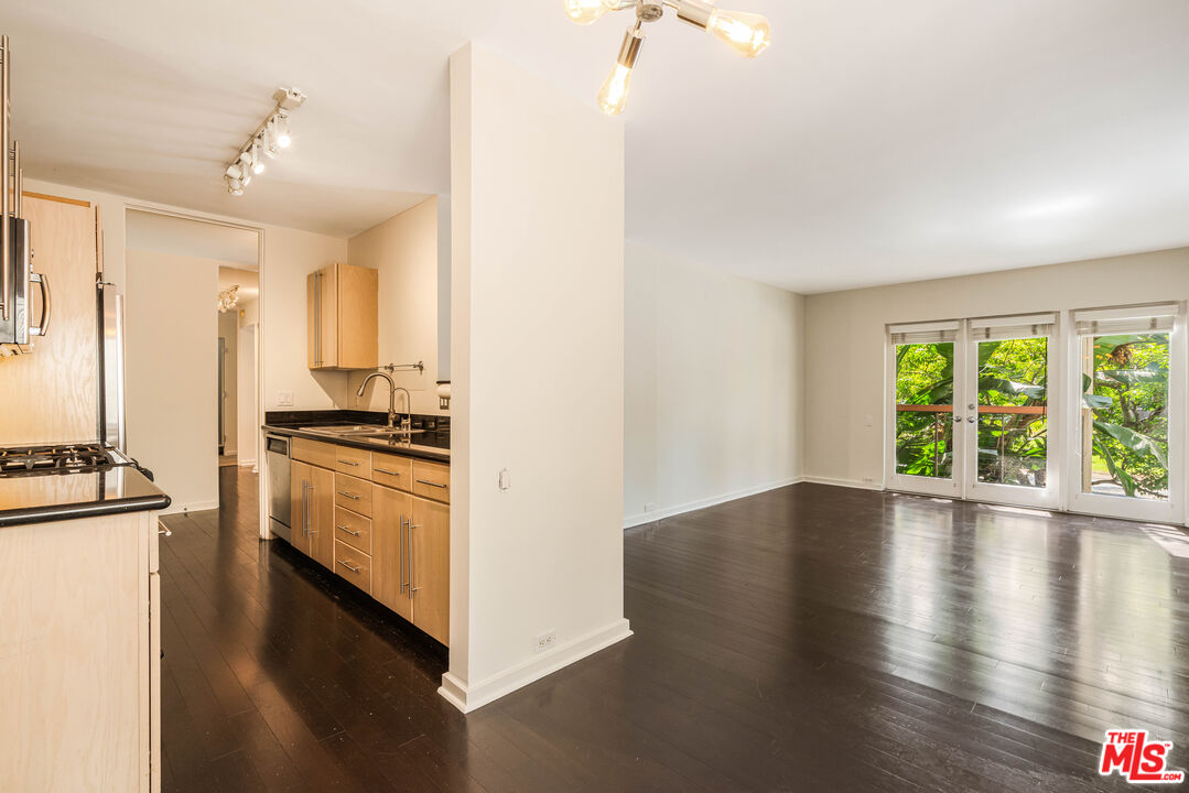 330 S Barrington Ave Unit: 210
