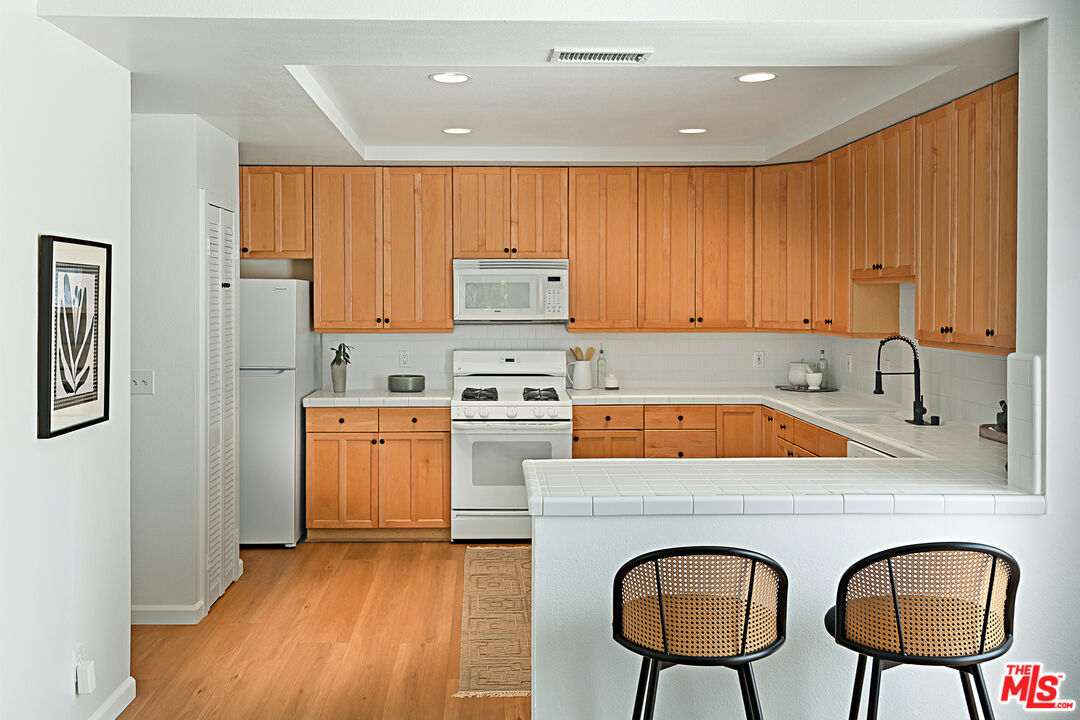 4915 Coldwater Canyon Ave Unit: 4