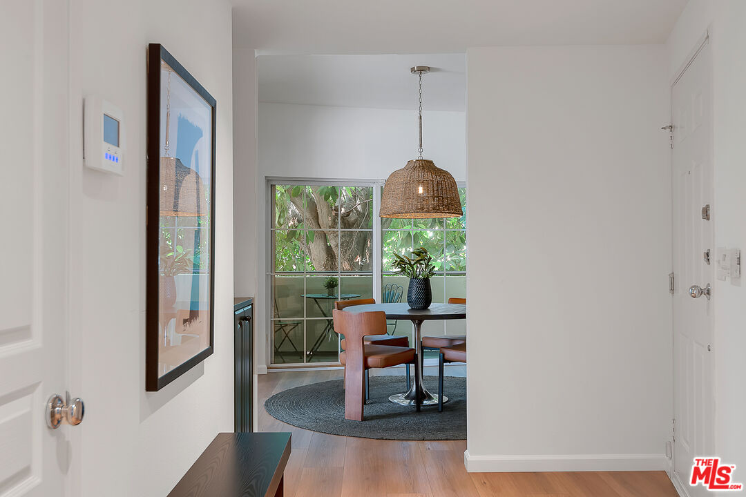 4915 Coldwater Canyon Ave Unit: 4