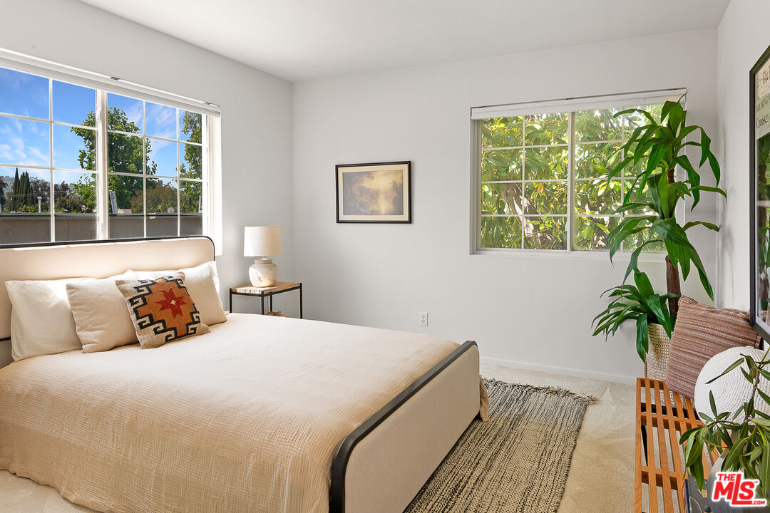4915 Coldwater Canyon Ave Unit: 4