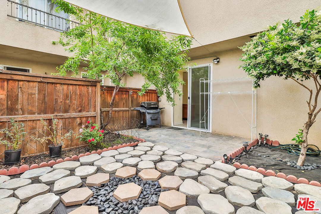 7132 Farralone Ave Unit: 207