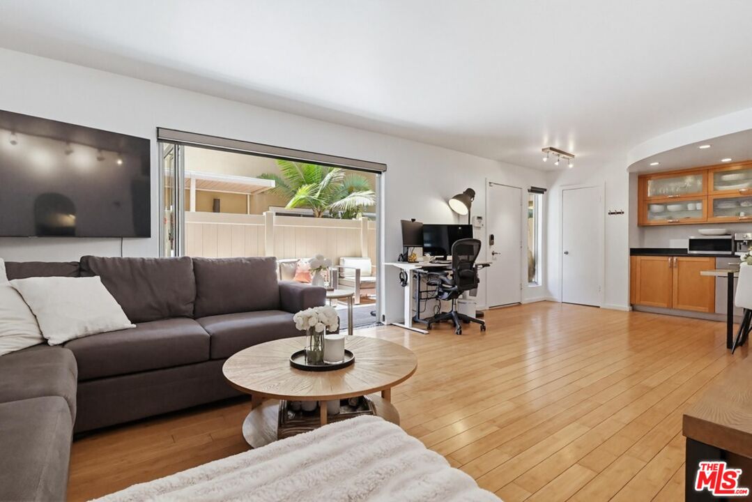 970 Palm Ave Unit: 101