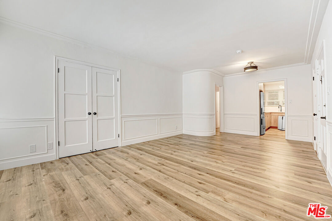 308 S Reeves Dr Unit: 310B