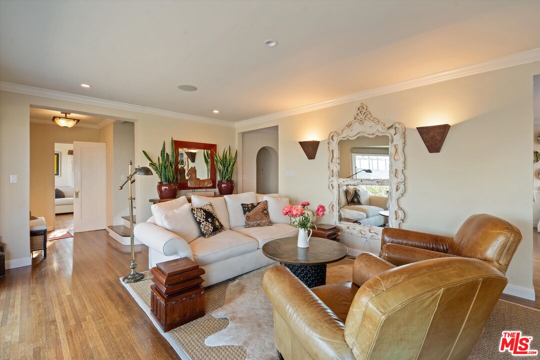 7965 Fareholm Dr