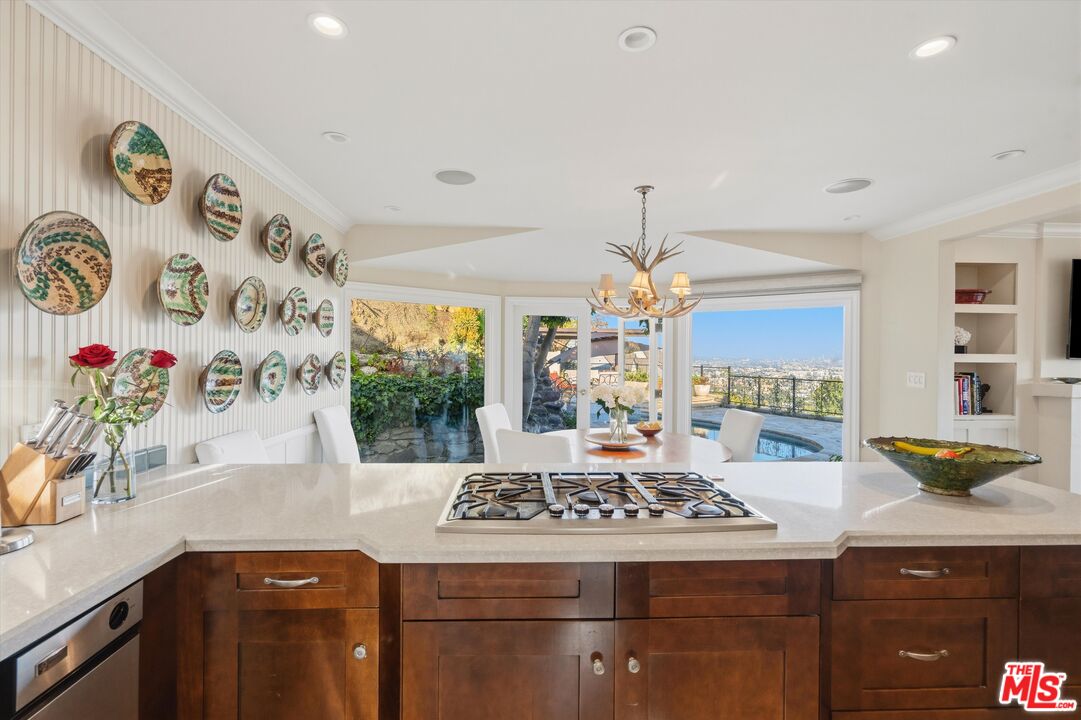 7965 Fareholm Dr