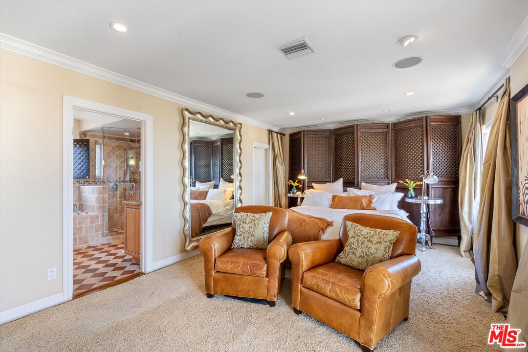 7965 Fareholm Dr