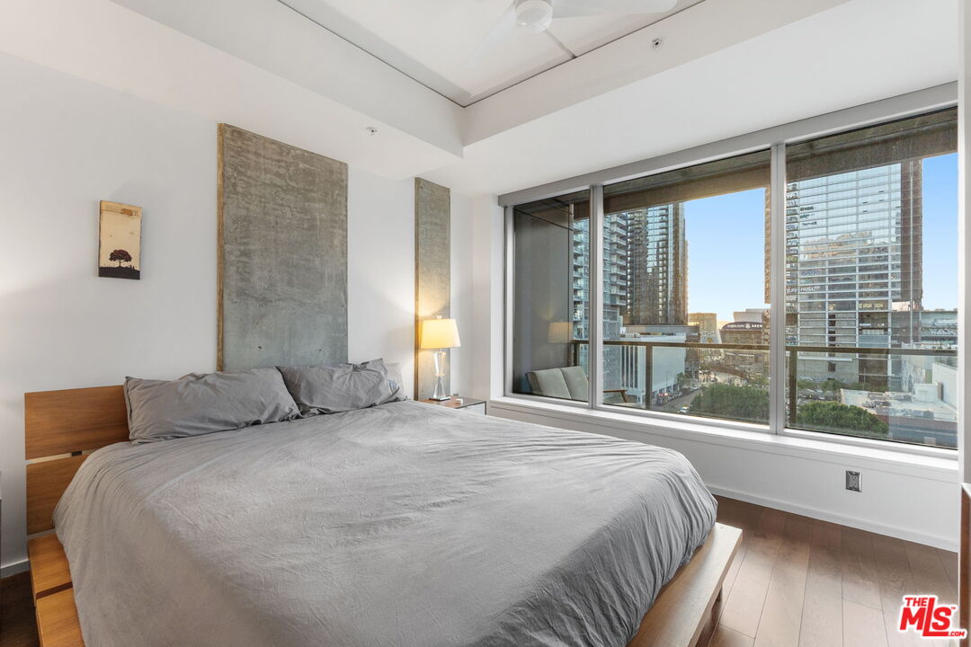 1155 S Grand Ave Unit: 808