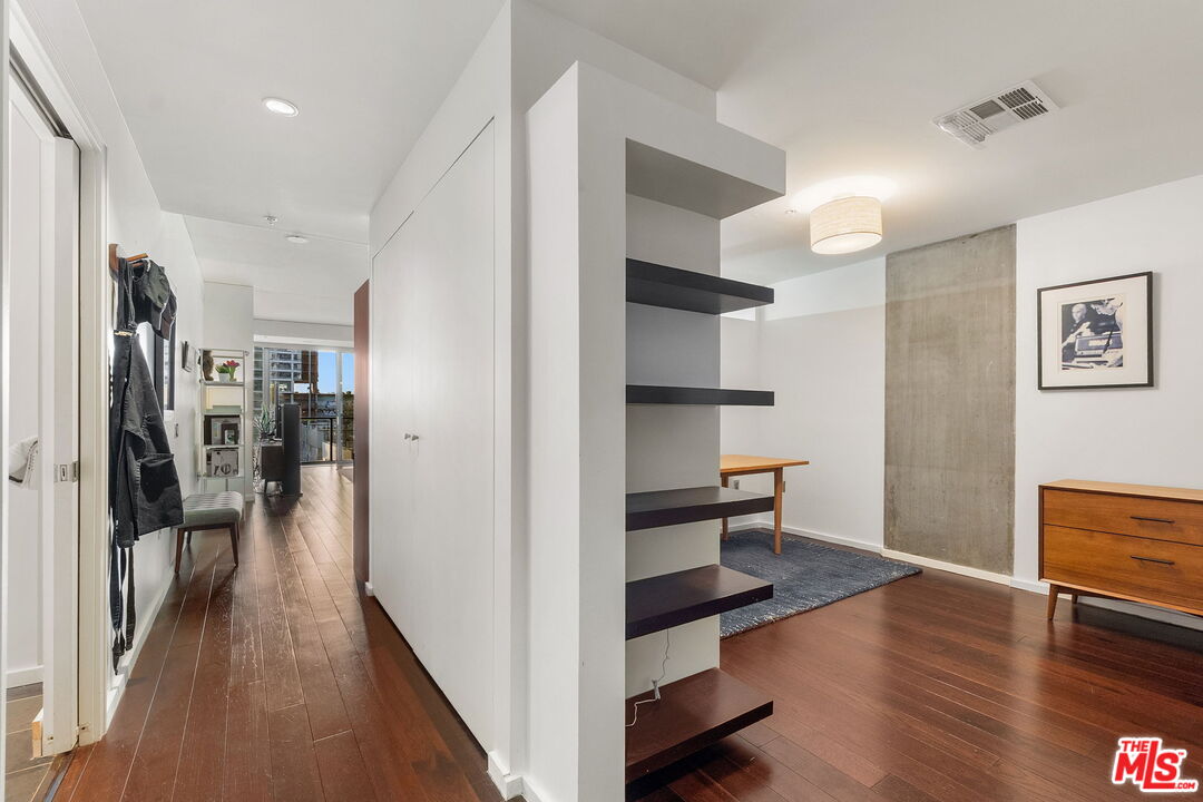 1155 S Grand Ave Unit: 808