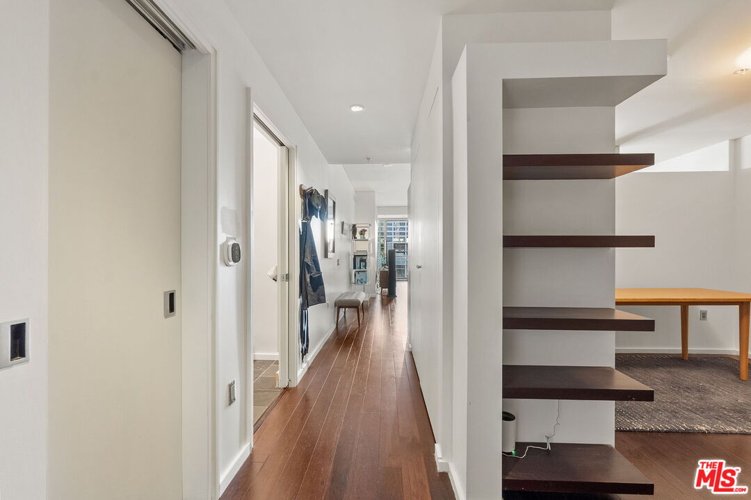 1155 S Grand Ave Unit: 808