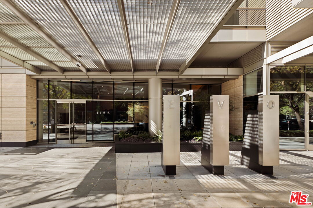 1155 S Grand Ave Unit: 808