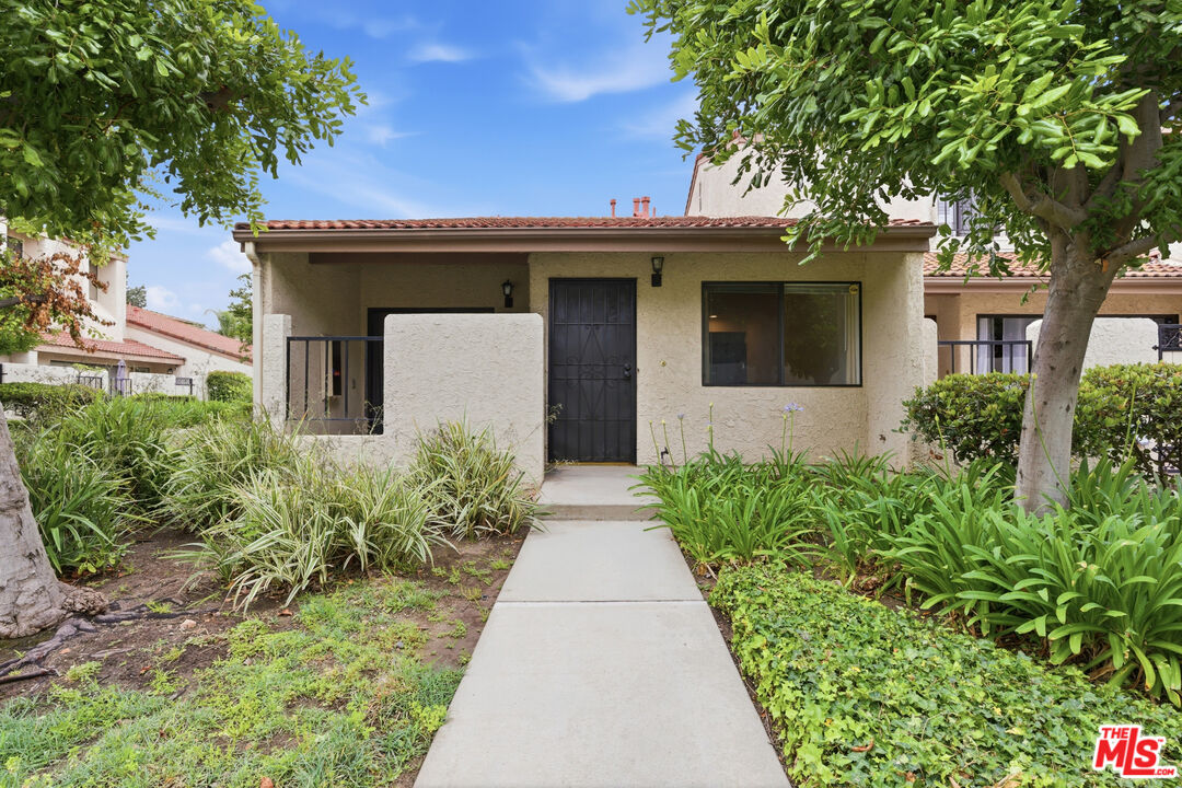 18136 Oxnard St Unit: 39
