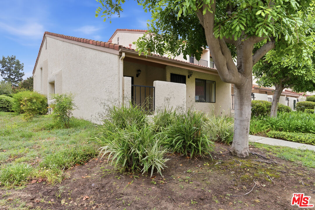 18136 Oxnard St Unit: 39