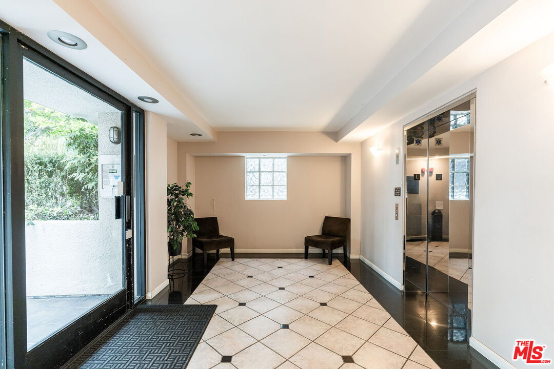 12203 Idaho Ave Unit: 103