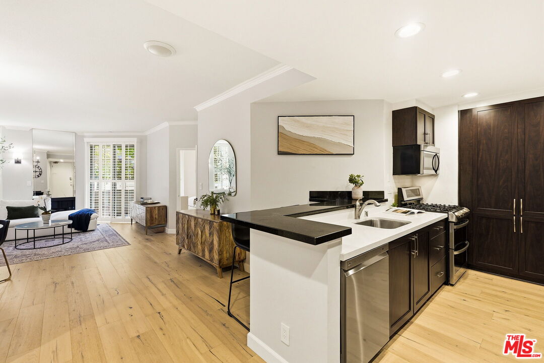 12203 Idaho Ave Unit: 103