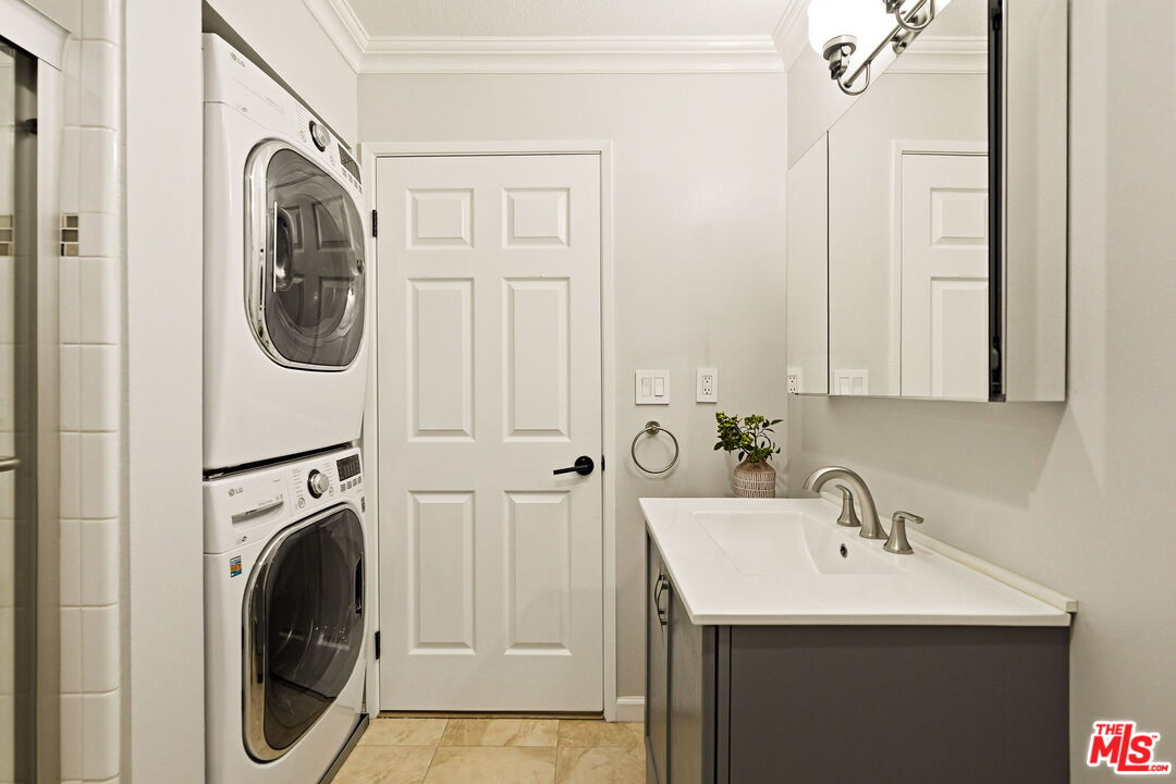 12203 Idaho Ave Unit: 103