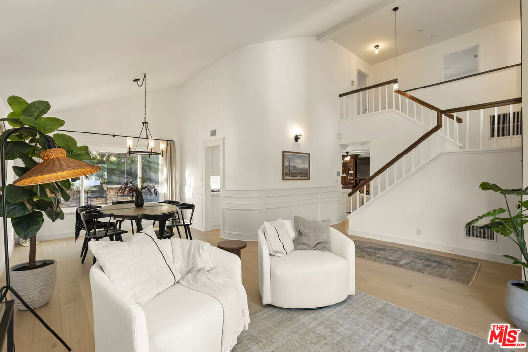 2233 Country Park Ct