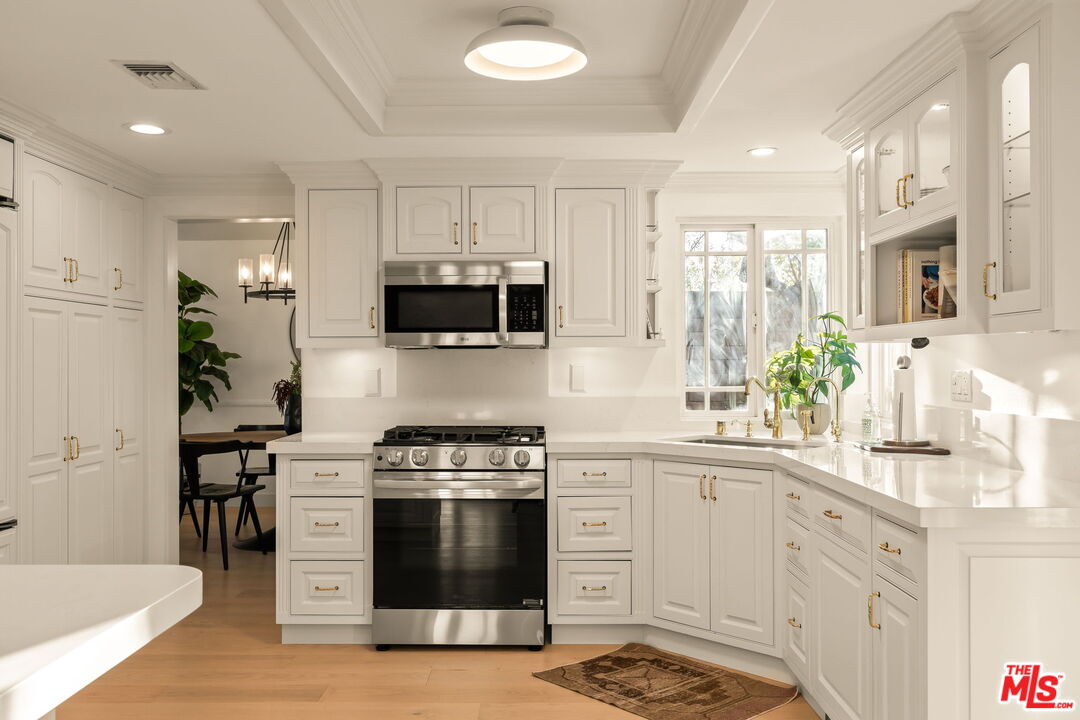 2233 Country Park Ct