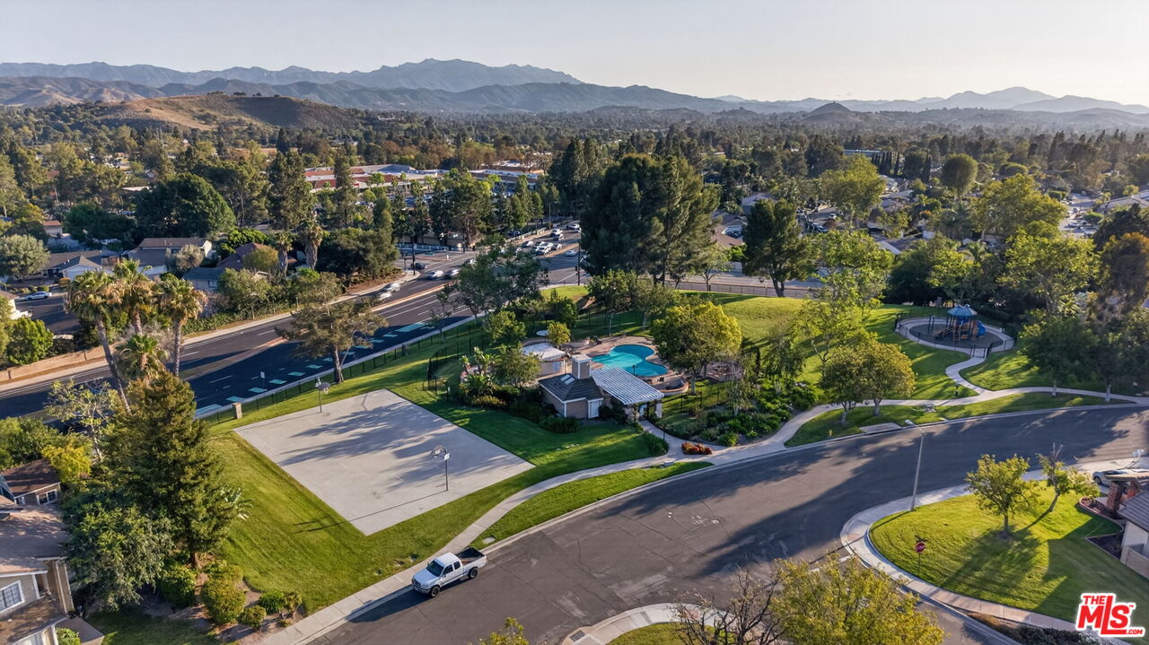 2233 Country Park Ct