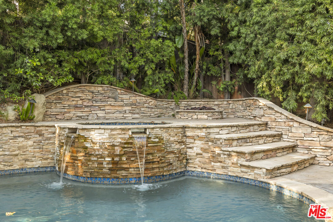 2233 Country Park Ct