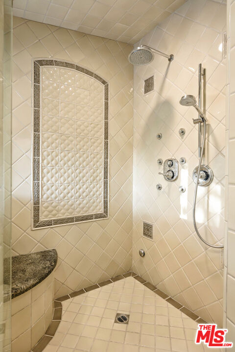 2233 Country Park Ct