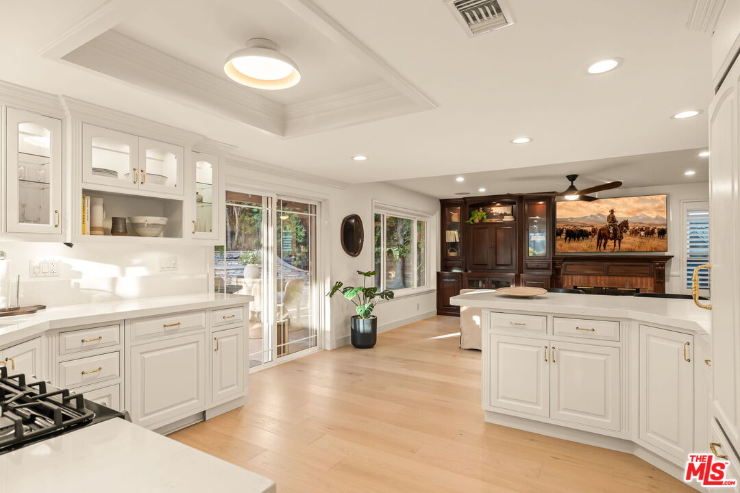 2233 Country Park Ct