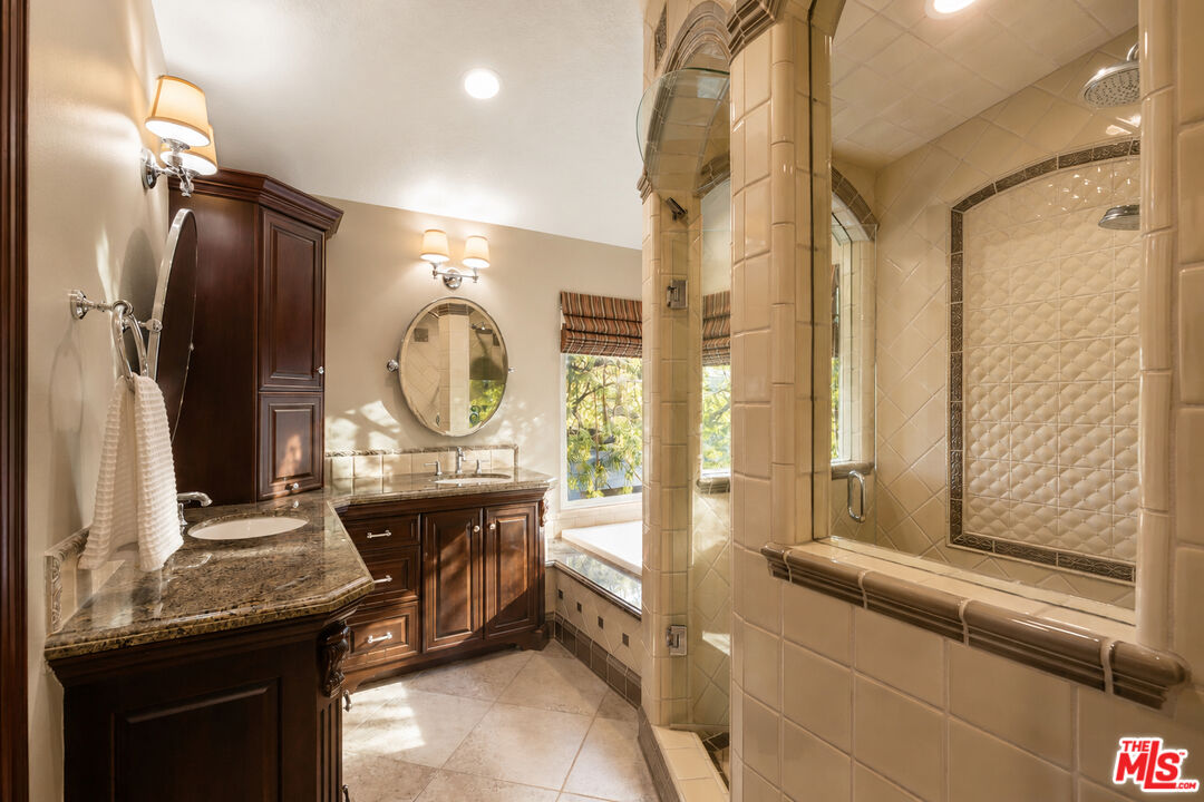 2233 Country Park Ct