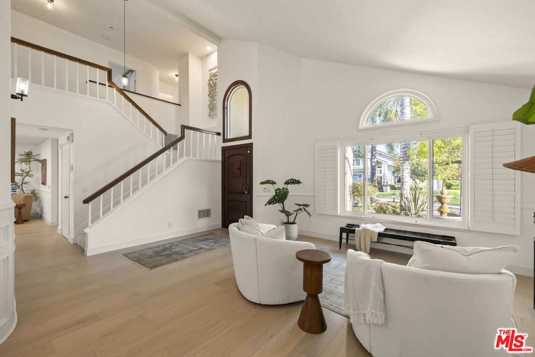 2233 Country Park Ct
