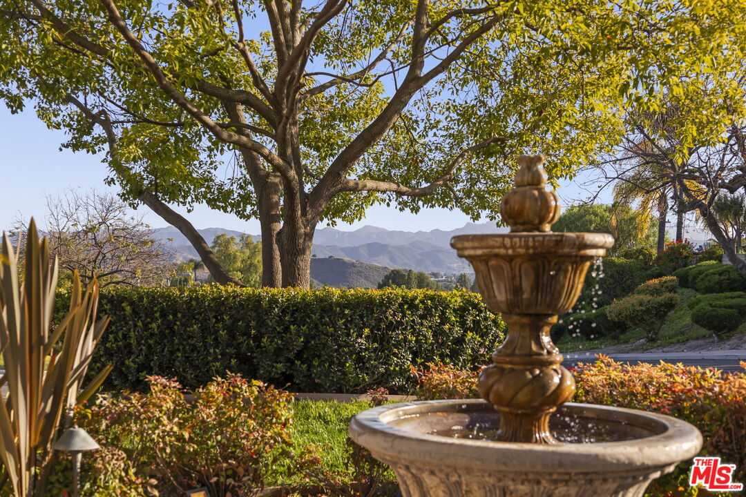 2233 Country Park Ct