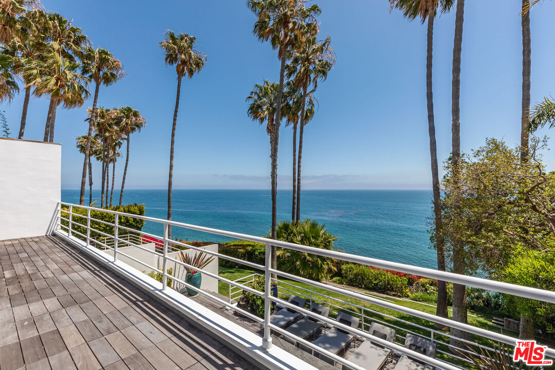 27428 Pacific Coast Hwy