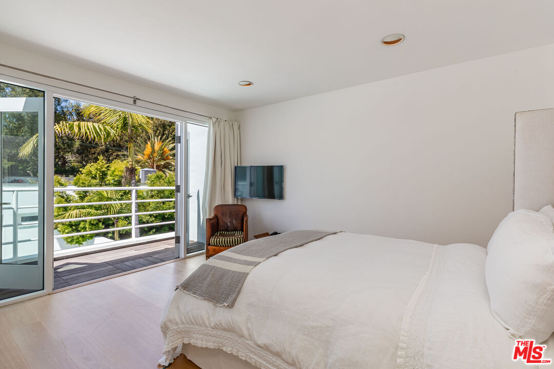 27428 Pacific Coast Hwy