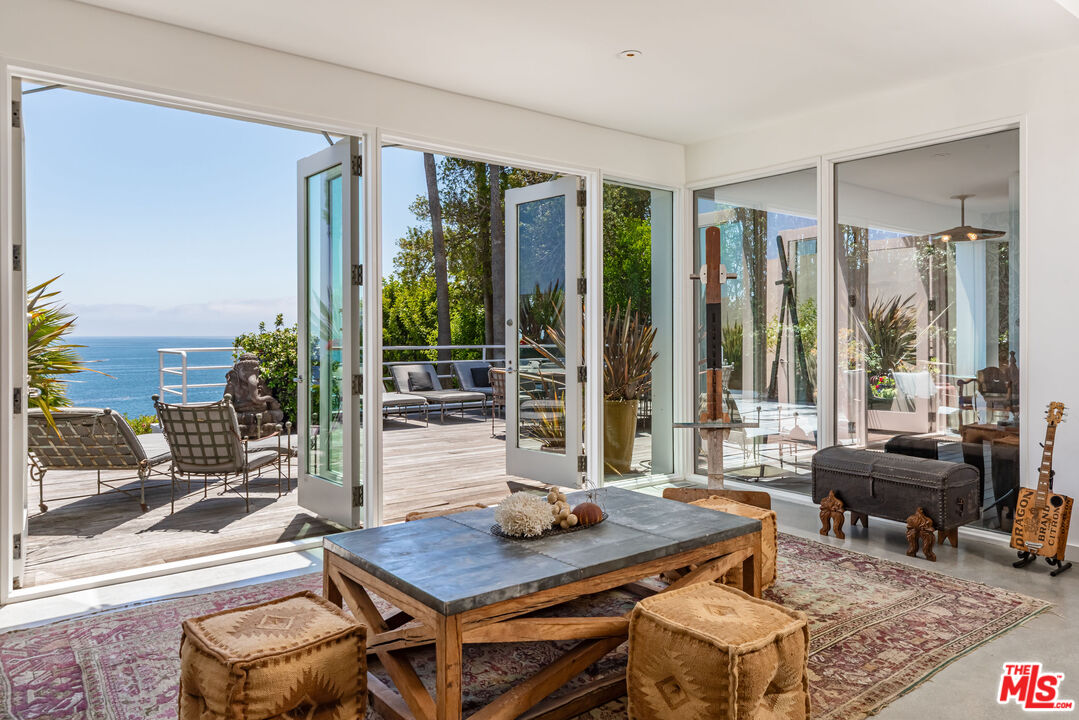 27428 Pacific Coast Hwy