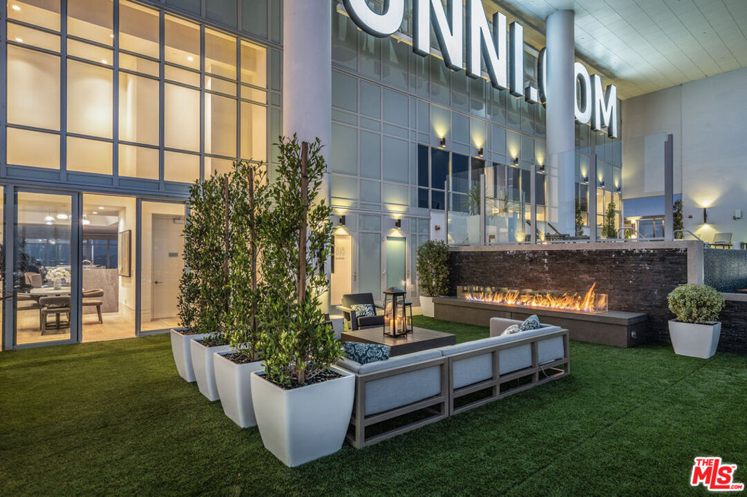 825 S Hill St Unit: Penthouse