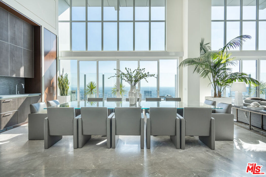 825 S Hill St Unit: Penthouse