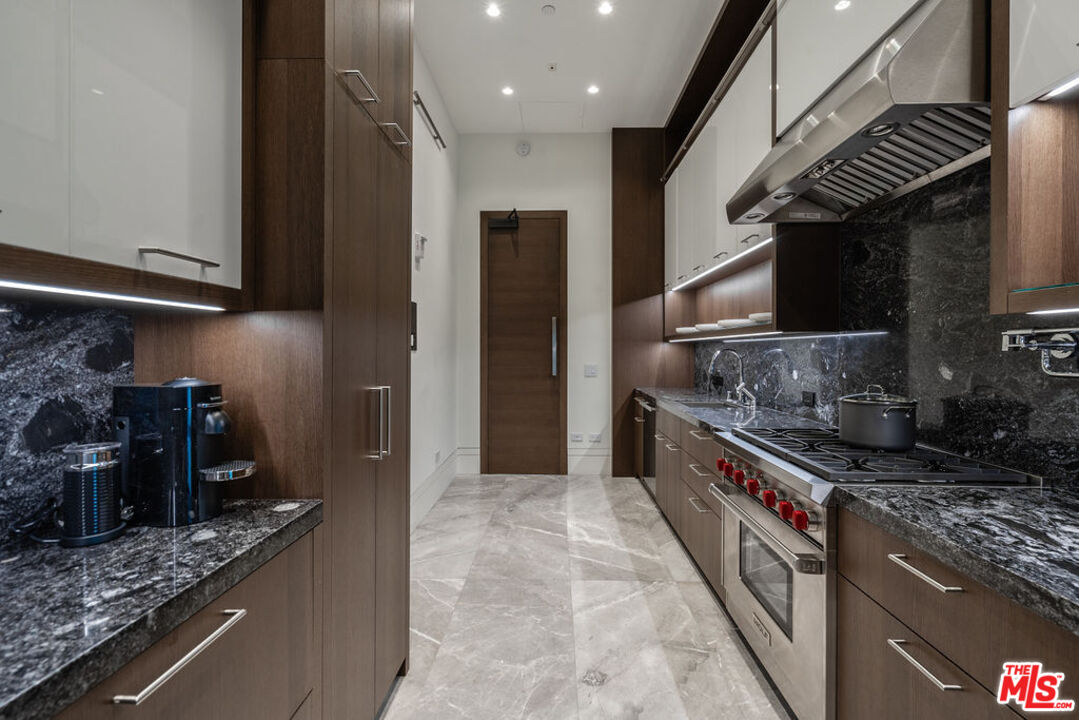 825 S Hill St Unit: Penthouse