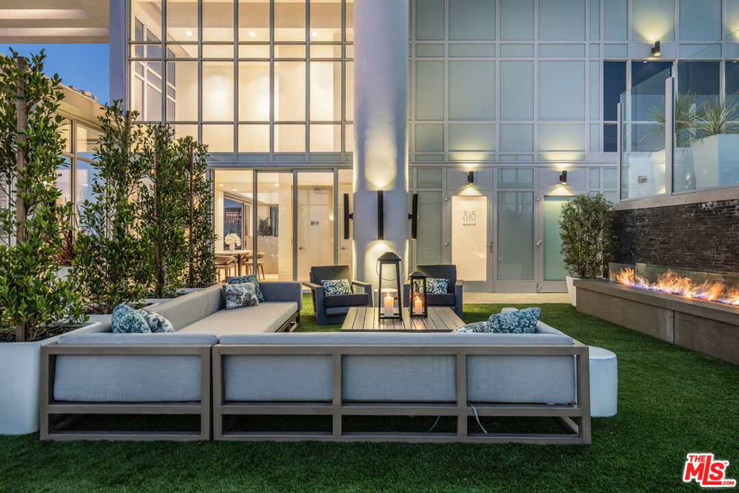825 S Hill St Unit: Penthouse
