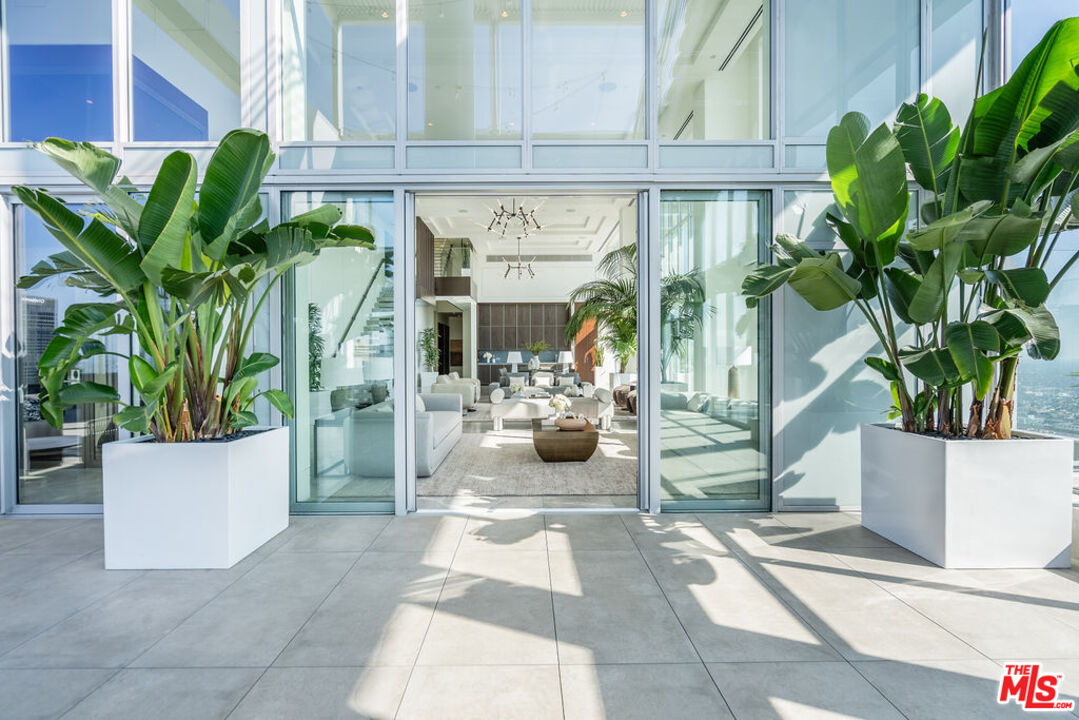 825 S Hill St Unit: Penthouse