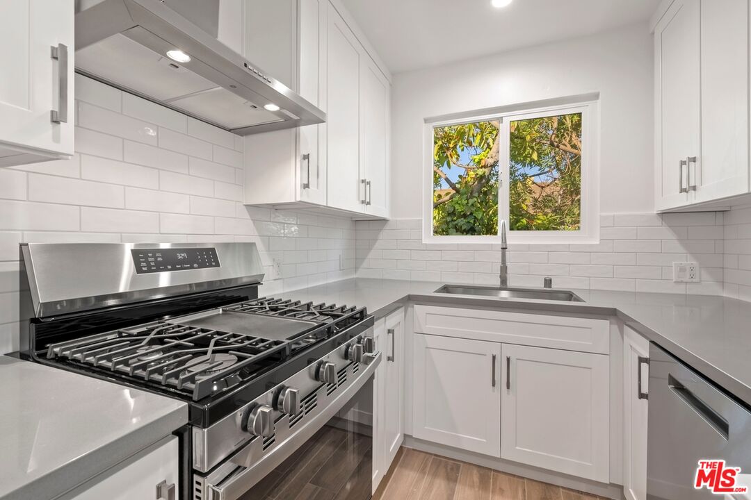 1252 N Crescent Heights Unit: 2