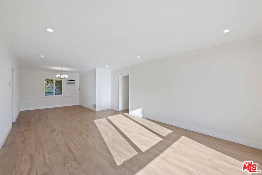 1252 N Crescent Heights Unit: 2